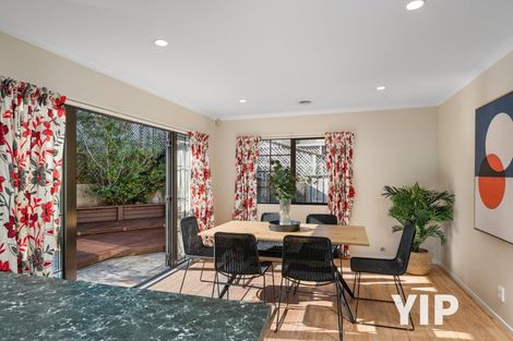 Photo of property in 13 Kilkelly Close, Tawa, Wellington, 5028