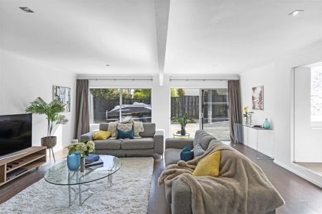 Photo of property in 24 Gulf Crest, Bucklands Beach, Auckland, 2012