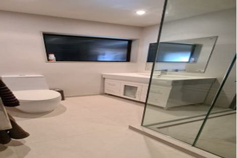 Photo of property in 3 The Terrace, Herald Island, Auckland, 0618