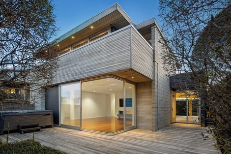 Photo of property in 28 Muritai Road, Milford, Auckland, 0620