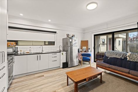 Photo of property in 6a Cutfield Street, Inglewood, 4330