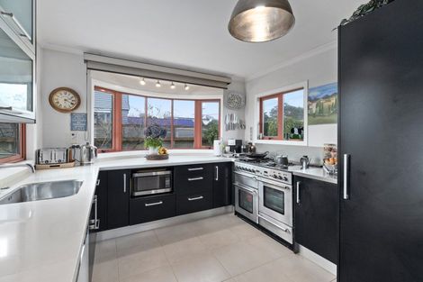 Photo of property in 25 Rogan Street, New Plymouth, 4310