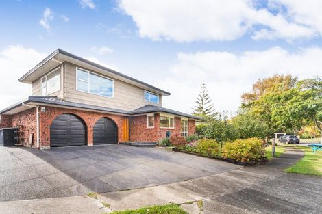 Photo of property in 8 Aintree Crescent, Awapuni, Palmerston North, 4412