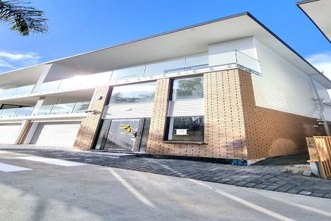 Photo of property in 2b Glenvil Lane, Te Atatu Peninsula, Auckland, 0610