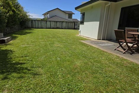 Photo of property in 69 Joseph Banks Drive, Whitby, Porirua, 5024