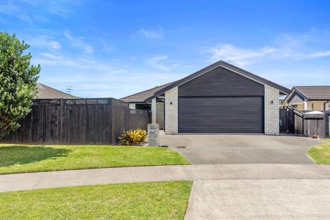 Photo of property in 32 Drabble Crescent, Papamoa Beach, Papamoa, 3118