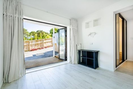 Photo of property in 62 Chorley Avenue, Massey, Auckland, 0614