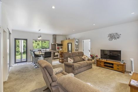 Photo of property in 28 Kaipara Flats Road, Dome Forest, Warkworth, 0981