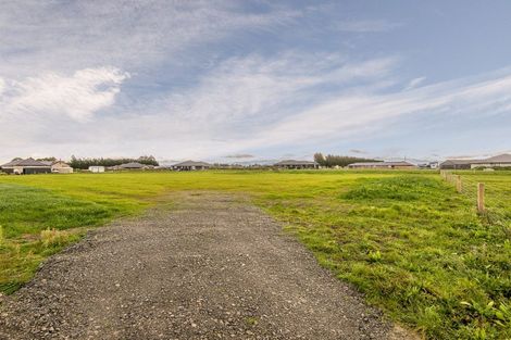 Photo of property in 7 Edgeworth Road, Glenfield, Auckland, 0629