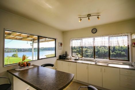Photo of property in 29 Oxford Street, Whakapirau, Maungaturoto, 0583