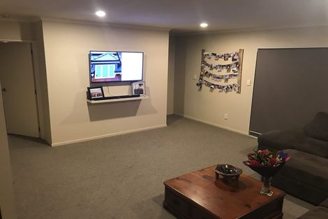 Photo of property in 26 Hewlett Road, Massey, Auckland, 0614