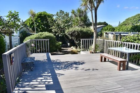 Photo of property in 30 Kapiti Lane, Otaki Beach, Otaki, 5512
