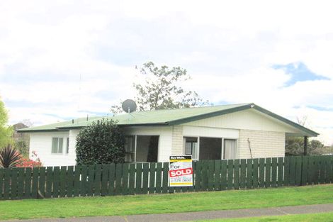 Photo of property in 75 Sherwood Street, Bellevue, Tauranga, 3110