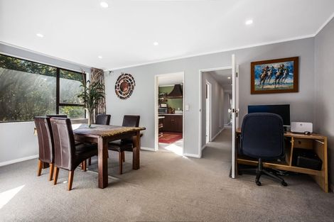 Photo of property in 28 Solander Place, Whitby, Porirua, 5024