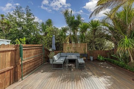 Photo of property in 3/78 Fernhill Way, Oteha, Auckland, 0632