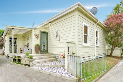 Photo of property in 54a Poplar Avenue, Raumati South, Paraparaumu, 5032