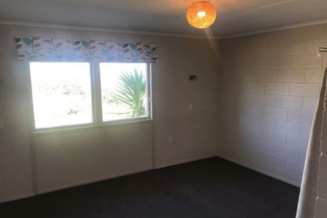 Photo of property in 18 Queens Road, Waikanae Beach, Waikanae, 5036