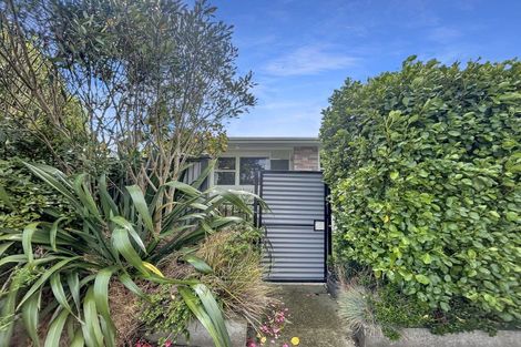 Photo of property in 2 Park Road, West End, Palmerston North, 4412