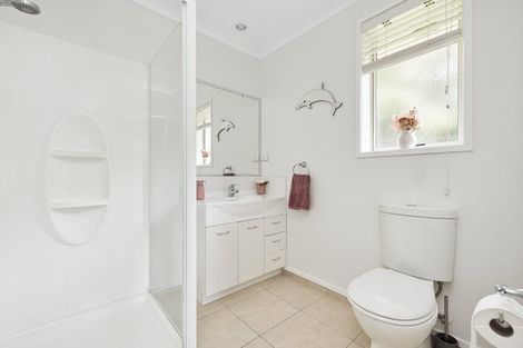 Photo of property in 33 Seabreeze Place, Papamoa Beach, Papamoa, 3118