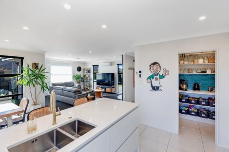 Photo of property in 17 Parawai Street, Marshland, Christchurch, 8083