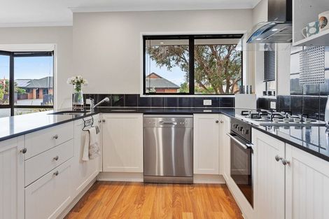 Photo of property in 43 Orlando Crescent, Waimairi Beach, Christchurch, 8083