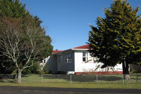 Photo of property in 2 Viola Place, Papakura, 2110