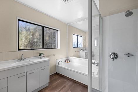 Photo of property in 6 Matthews Place, Taradale, Napier, 4112