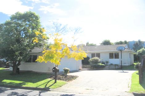 Photo of property in 6 Micawber Place, Mellons Bay, Auckland, 2014