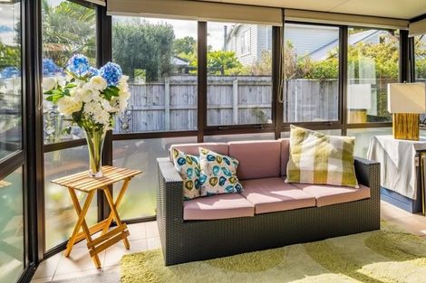 Photo of property in 3a Pukatea Street, Eastbourne, Lower Hutt, 5013