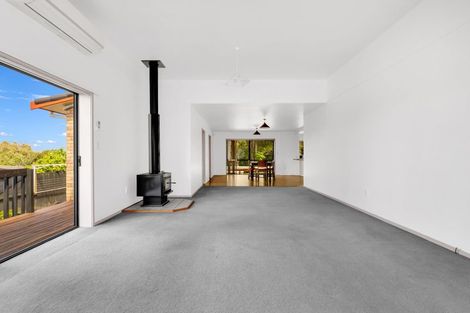 Photo of property in 64 Rhinevale Close, Henderson, Auckland, 0612