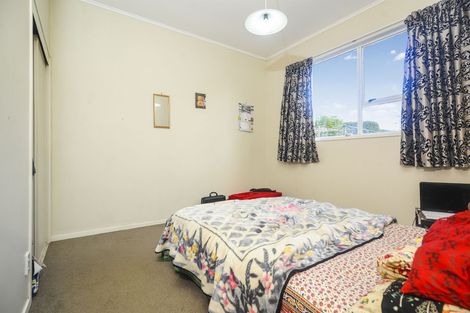 Photo of property in 36 Barron Drive, Green Bay, Auckland, 0604