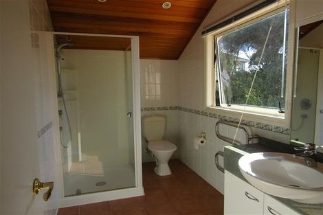 Photo of property in 62 Hebron Road, Waiake, Auckland, 0630