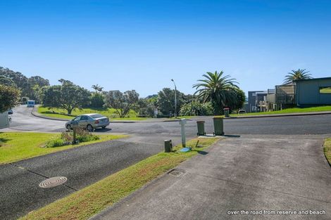 Photo of property in 22 Glenelg Road, Red Beach, 0932