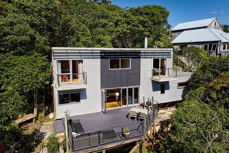 Photo of property in 101 Cluny Road, Plimmerton, Porirua, 5026