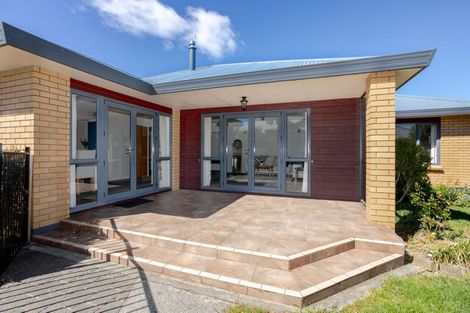 Photo of property in 19 King Street, Dannevirke, 4930