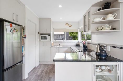 Photo of property in 1/5 Himalaya Drive, Half Moon Bay, Auckland, 2012