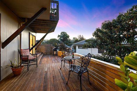 Photo of property in 2/6 Braemar Road, Rothesay Bay, Auckland, 0630