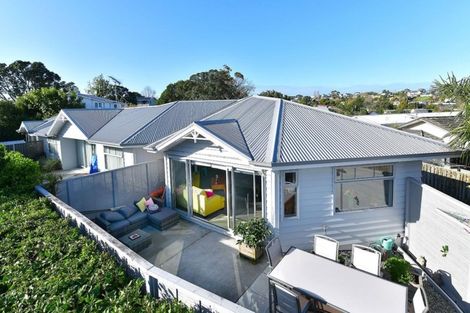 Photo of property in 3/925 Whangaparaoa Road, Manly, Whangaparaoa, 0930