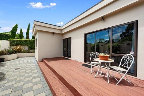 Photo of property in 98 River Road, Hamilton East, Hamilton, 3216