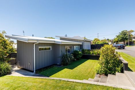 Photo of property in 59 Waiwaka Terrace, Strandon, New Plymouth, 4312