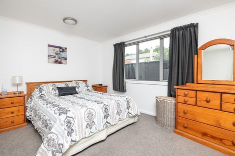Photo of property in 17a Beauchamp Street, Tawa, Wellington, 5028