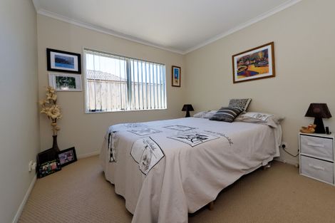 Photo of property in 37 Espalier Drive, Henderson, Auckland, 0612