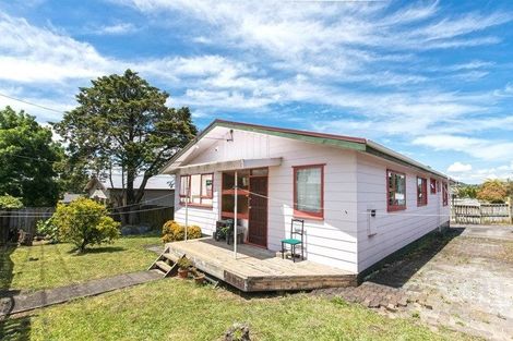 Photo of property in 46 Rimu Street, New Lynn, Auckland, 0600
