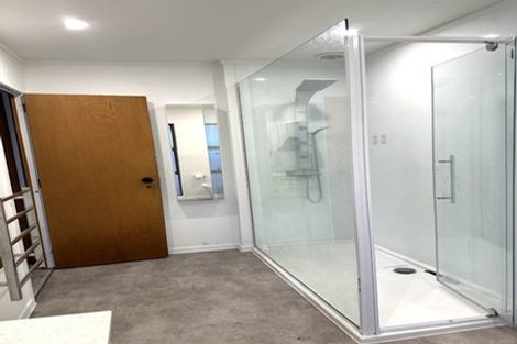 Photo of property in 2/13 Phoenix Place, Papatoetoe, Auckland, 2025