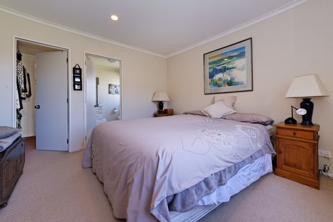 Photo of property in 37 Espalier Drive, Henderson, Auckland, 0612