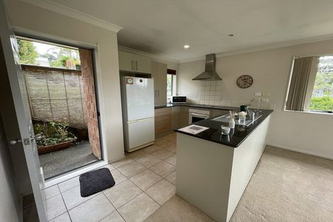 Photo of property in 25 Condor Place, Unsworth Heights, Auckland, 0632