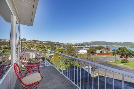 Photo of property in 2 Eskdale Road, Papakowhai, Porirua, 5024