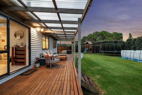 Photo of property in 10 Great North Road, Riverhead, 0820