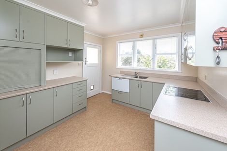 Photo of property in 26 Selwyn Crescent, College Estate, Whanganui, 4500