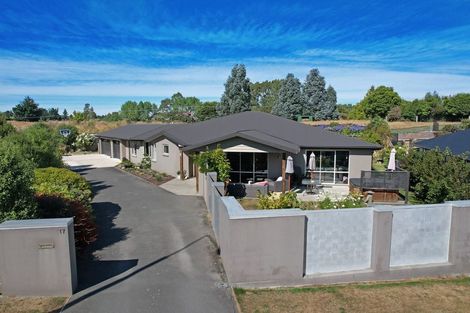 Photo of property in 17 Grove Avenue, Weston, Oamaru, 9401